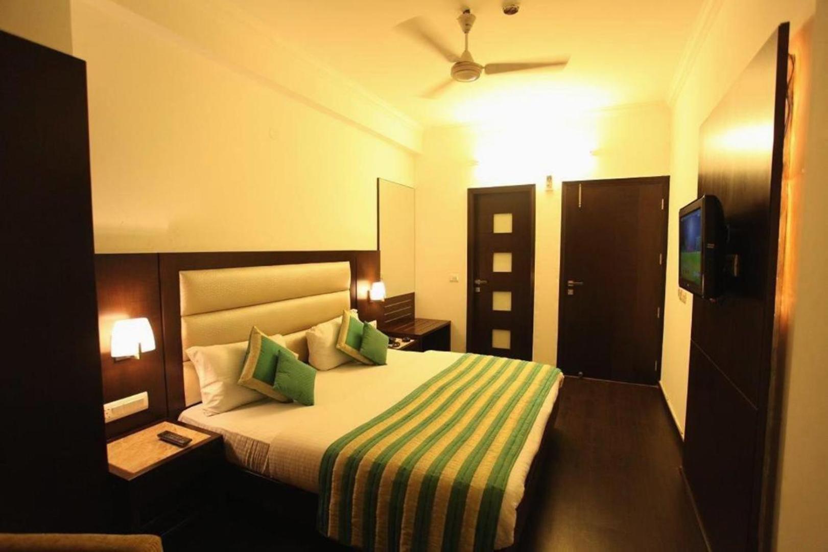 Hotel Chanchal Continental - 02 Mins From New Delhi Railway Station Dış mekan fotoğraf