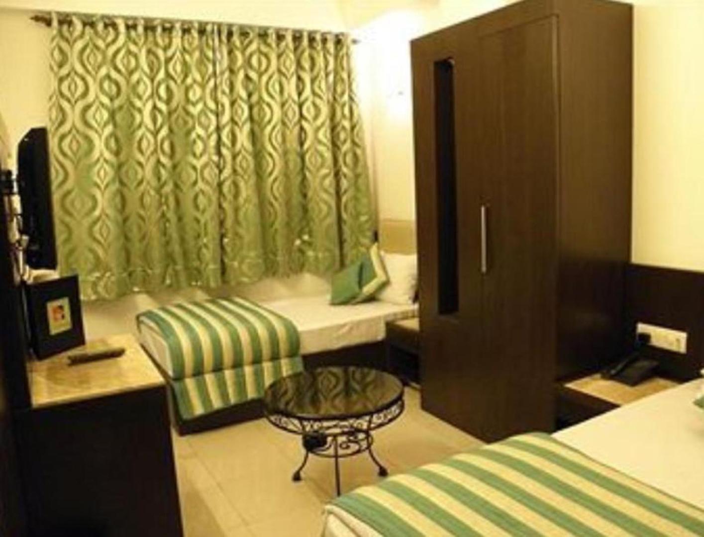 Hotel Chanchal Continental - 02 Mins From New Delhi Railway Station Dış mekan fotoğraf