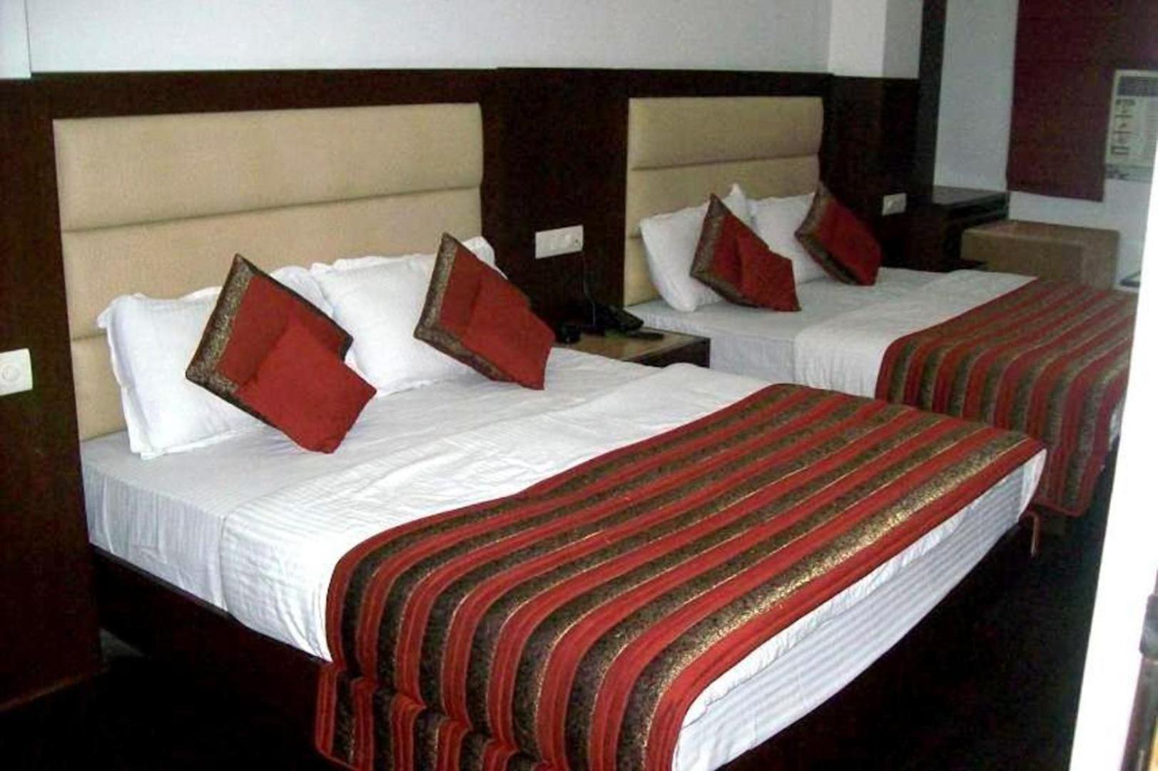 Hotel Chanchal Continental - 02 Mins From New Delhi Railway Station Dış mekan fotoğraf