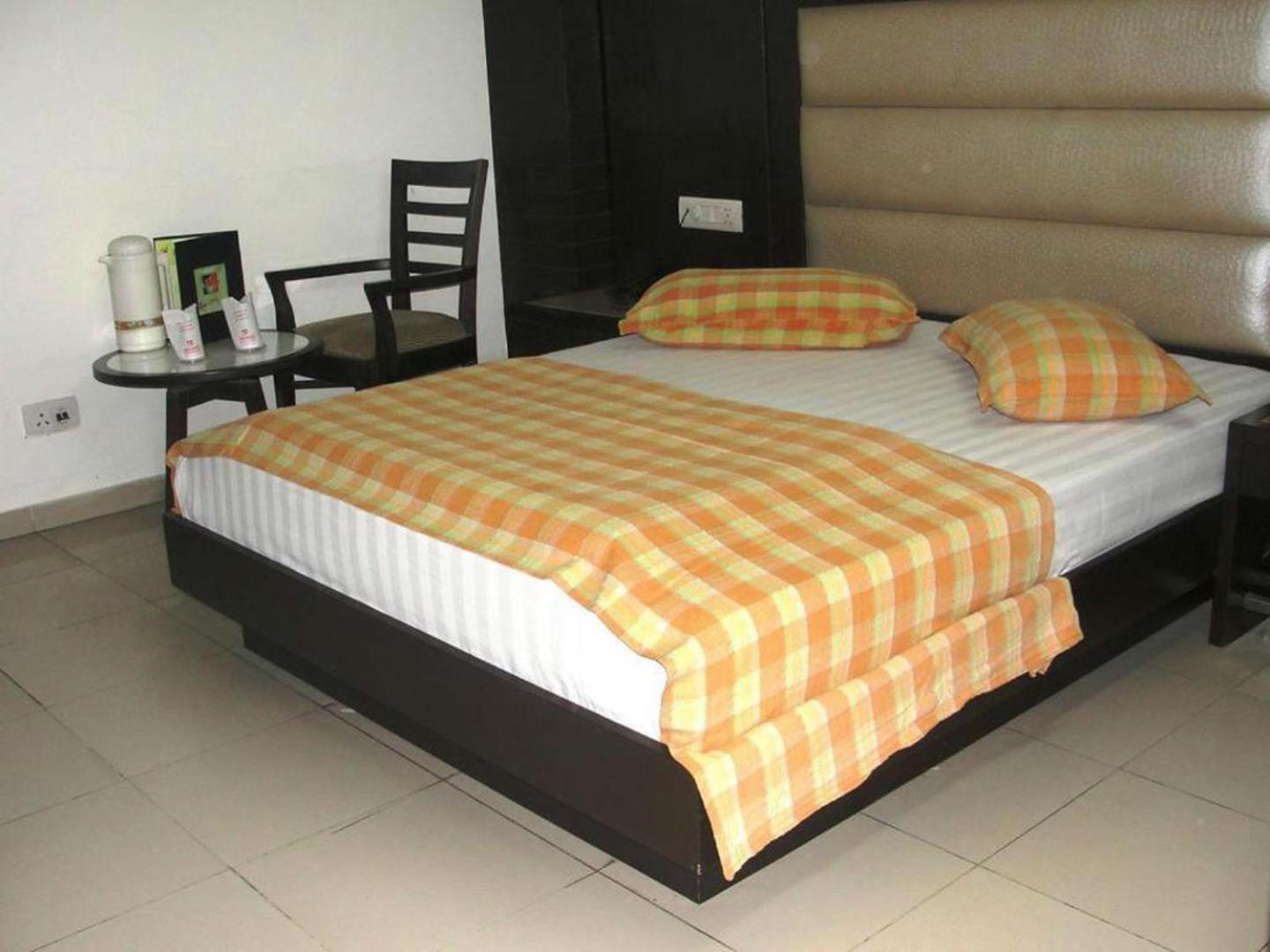 Hotel Chanchal Continental - 02 Mins From New Delhi Railway Station Dış mekan fotoğraf