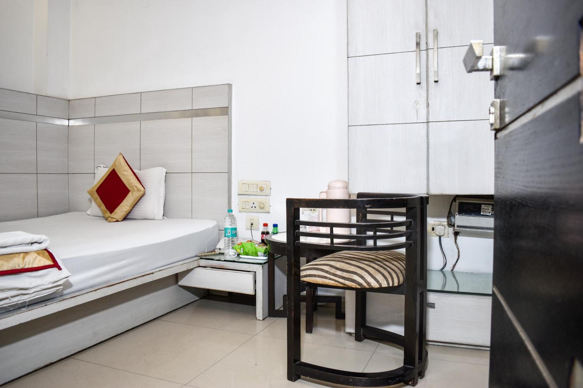 Hotel Chanchal Continental - 02 Mins From New Delhi Railway Station Dış mekan fotoğraf
