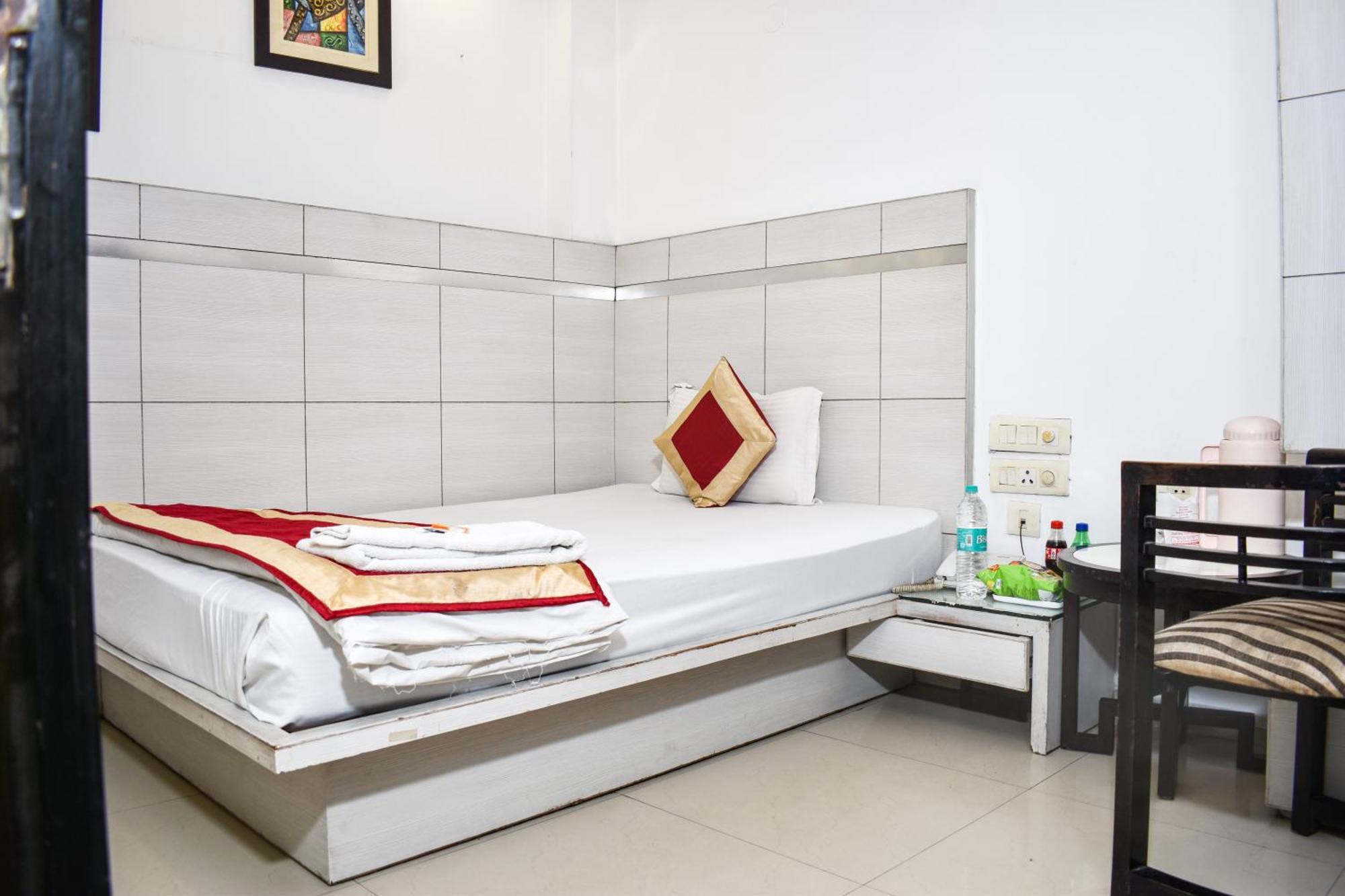 Hotel Chanchal Continental - 02 Mins From New Delhi Railway Station Dış mekan fotoğraf