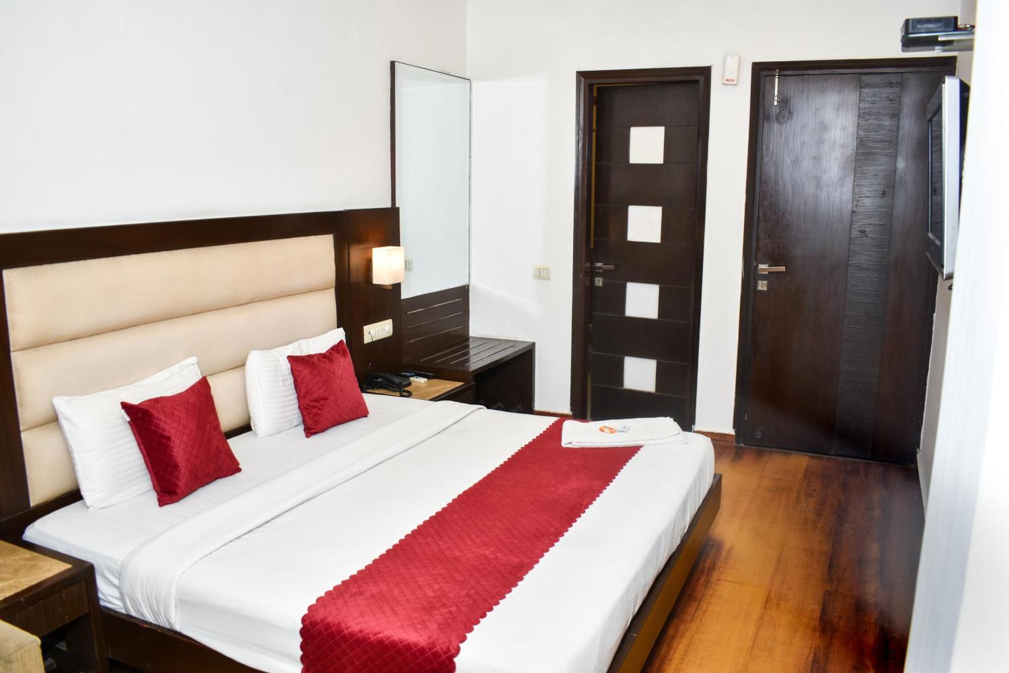 Hotel Chanchal Continental - 02 Mins From New Delhi Railway Station Dış mekan fotoğraf