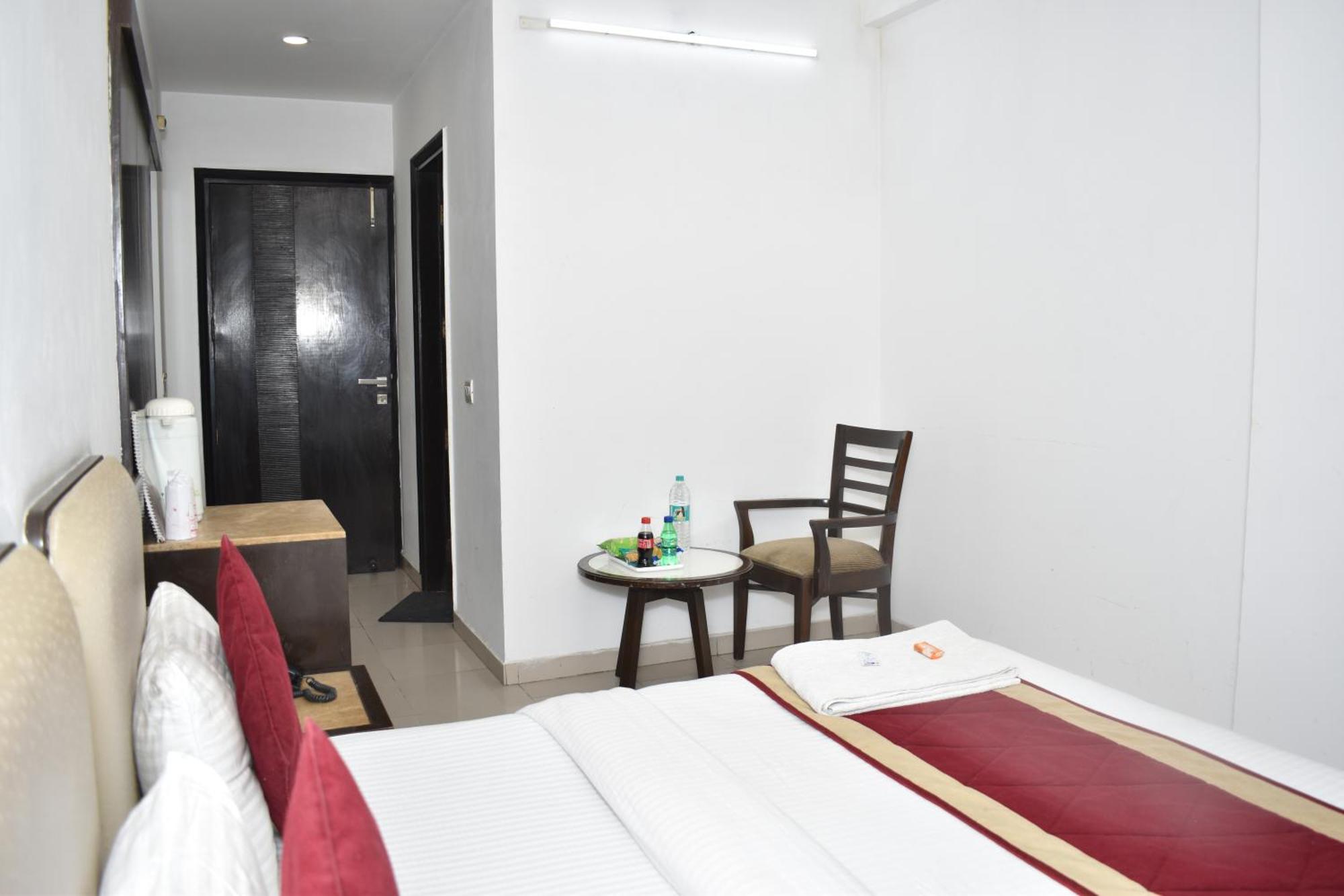 Hotel Chanchal Continental - 02 Mins From New Delhi Railway Station Dış mekan fotoğraf