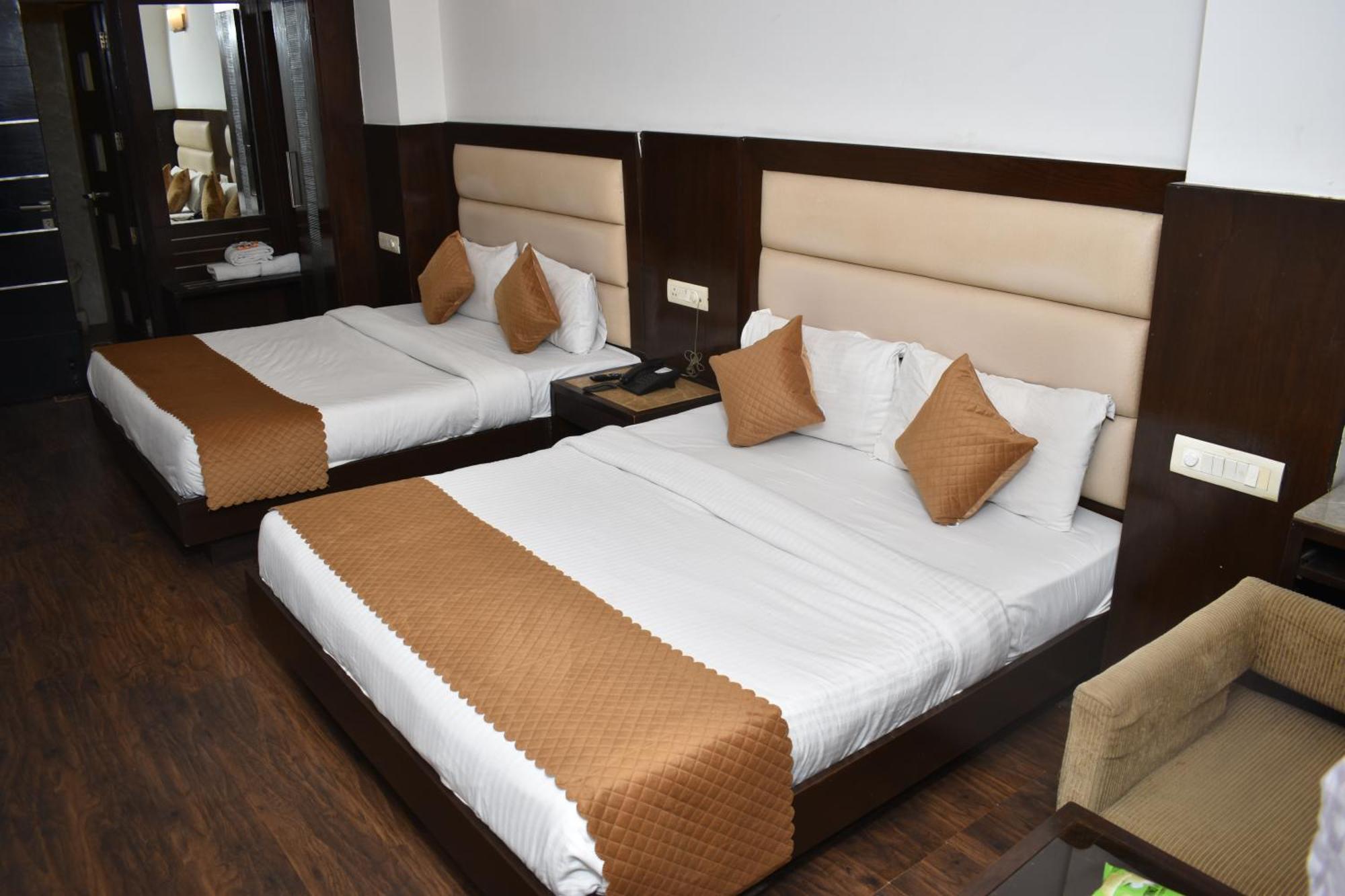 Hotel Chanchal Continental - 02 Mins From New Delhi Railway Station Dış mekan fotoğraf