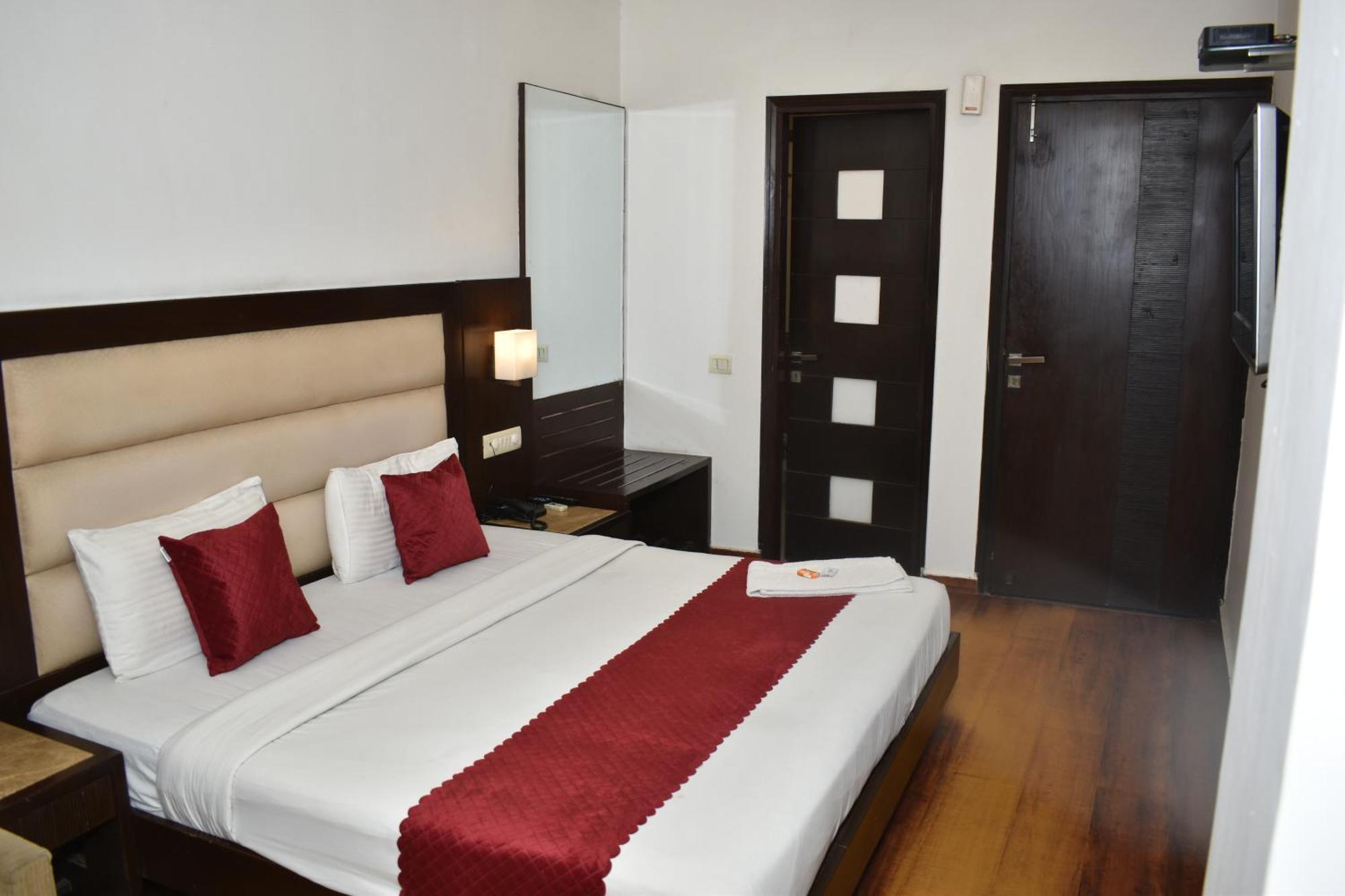 Hotel Chanchal Continental - 02 Mins From New Delhi Railway Station Dış mekan fotoğraf
