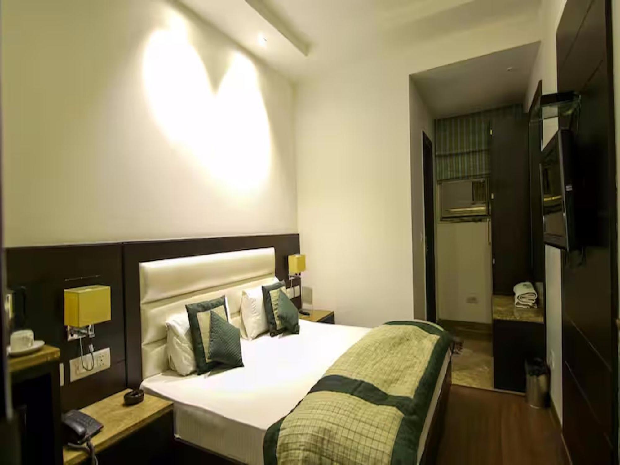 Hotel Chanchal Continental - 02 Mins From New Delhi Railway Station Dış mekan fotoğraf