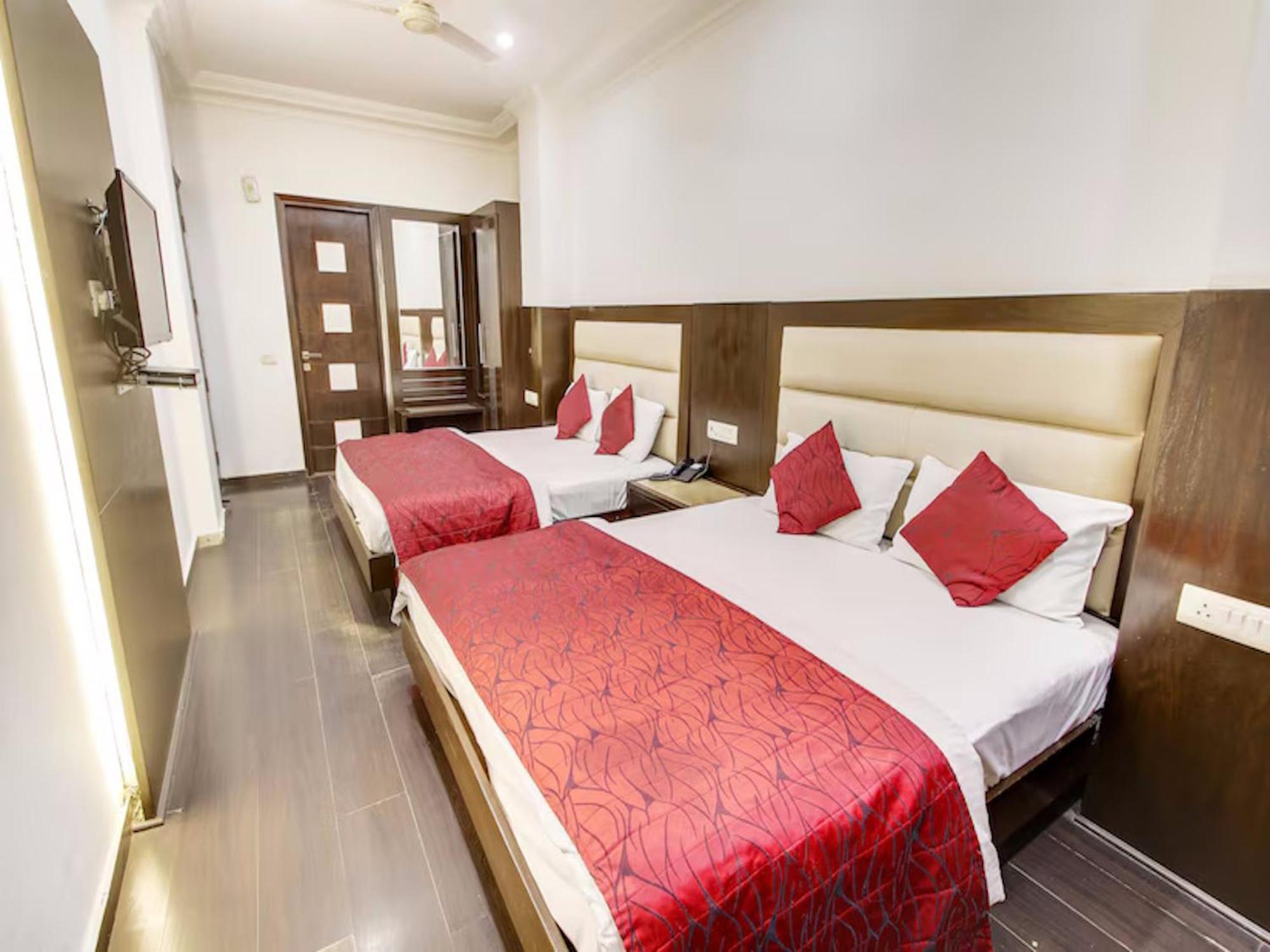 Hotel Chanchal Continental - 02 Mins From New Delhi Railway Station Dış mekan fotoğraf